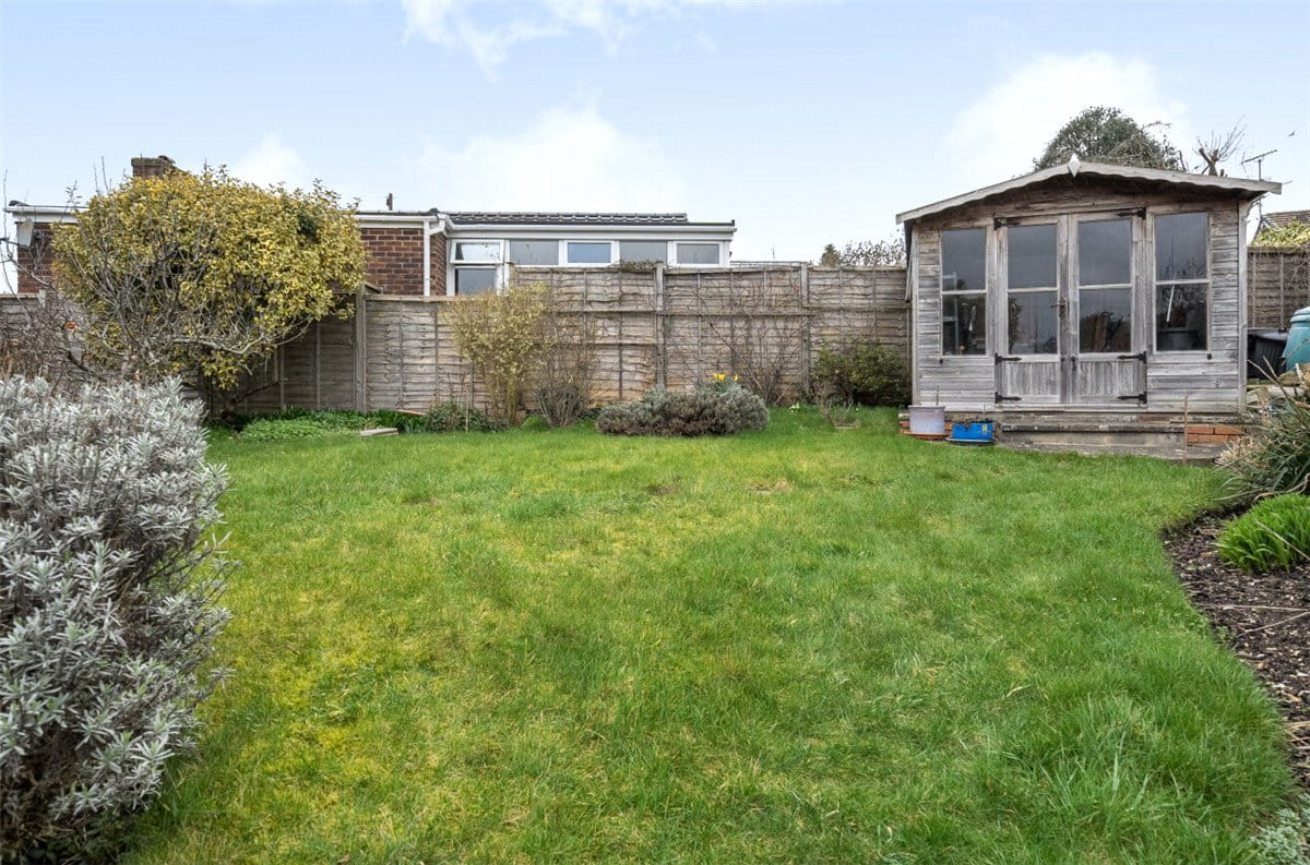 3 bedroom bungalow, Vicarage Close, Marlborough SN8 - Available