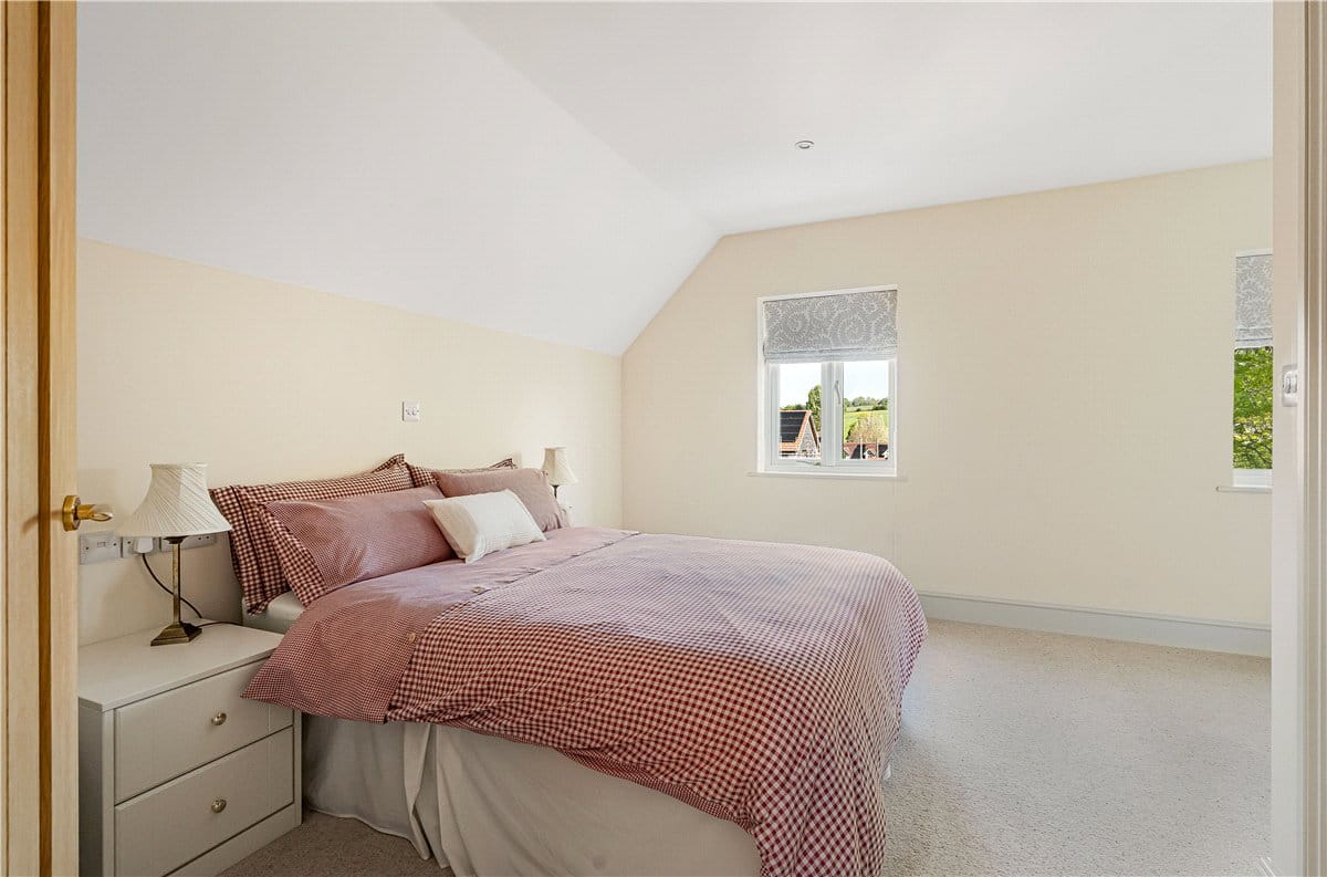 4 bedroom house, Main Road, Cherhill SN11 - Available