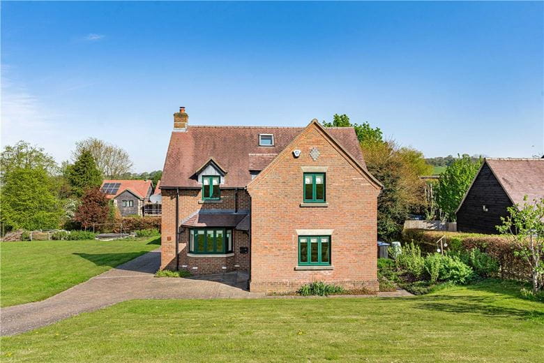 4 bedroom house, Main Road, Cherhill SN11 - Available
