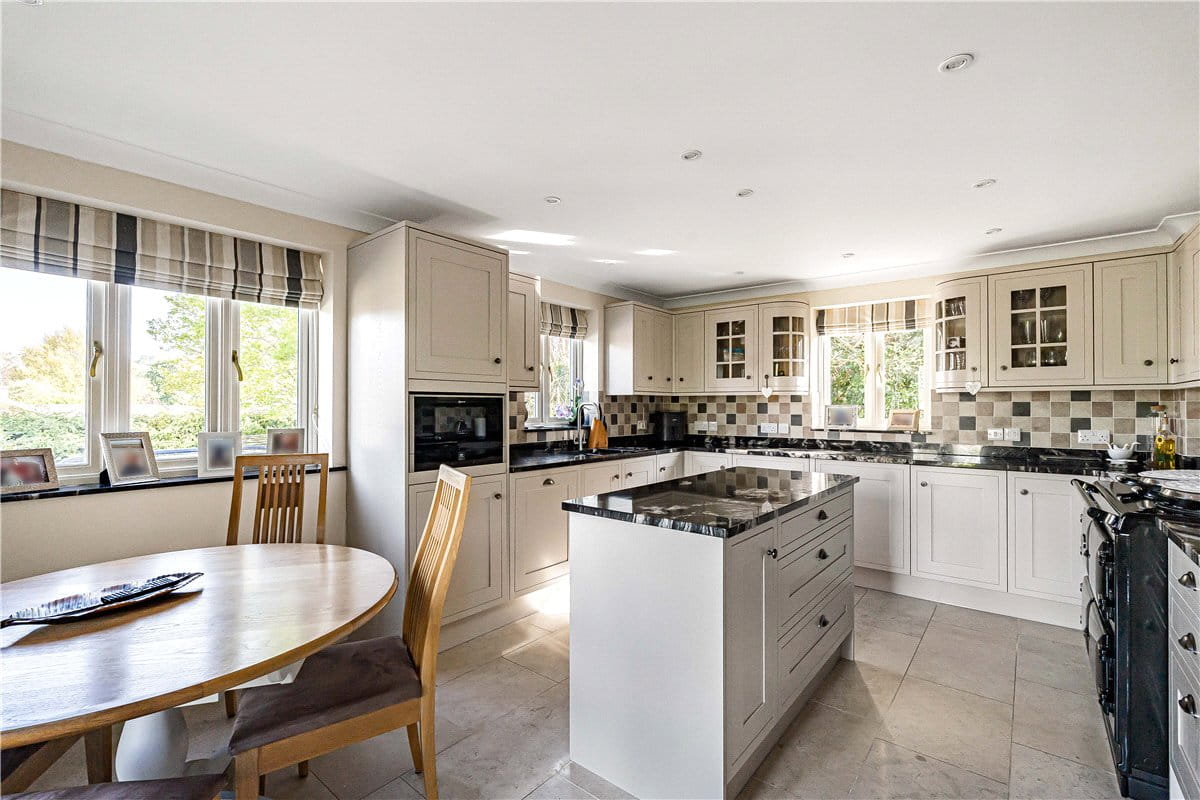 4 bedroom house, Main Road, Cherhill SN11 - Available