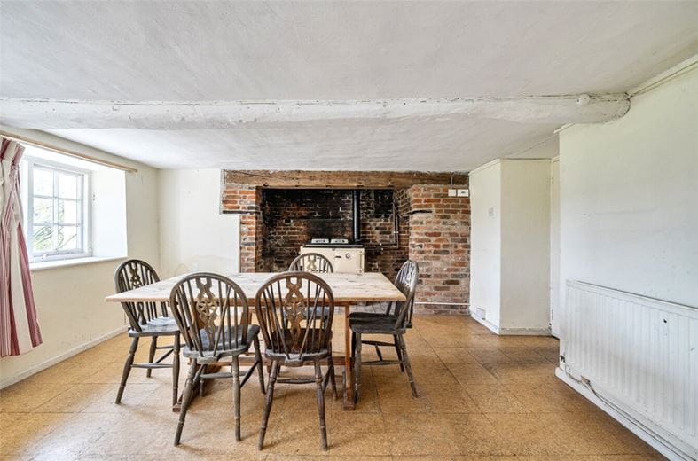 3 bedroom cottage, Brown's Lane, Alton Barnes SN8 - Available