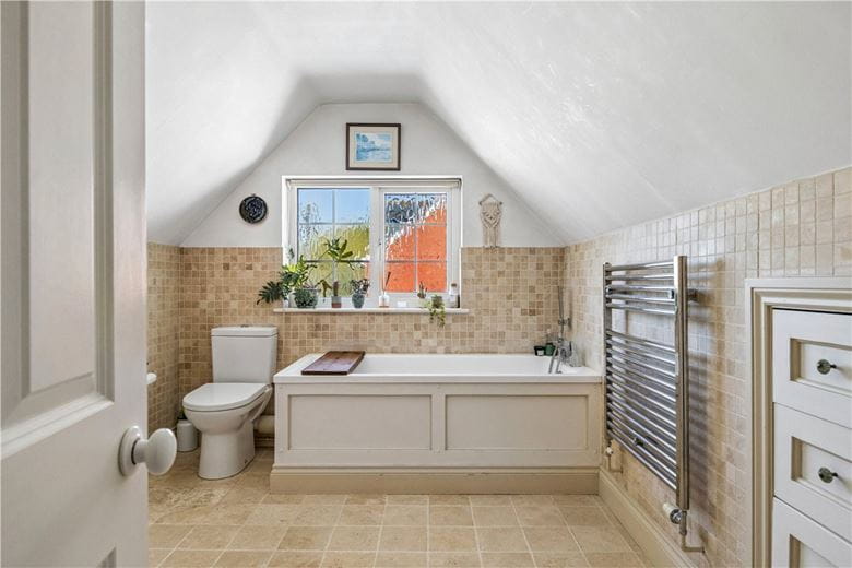 3 bedroom house, Kings Hill, Netheravon SP4 - Available