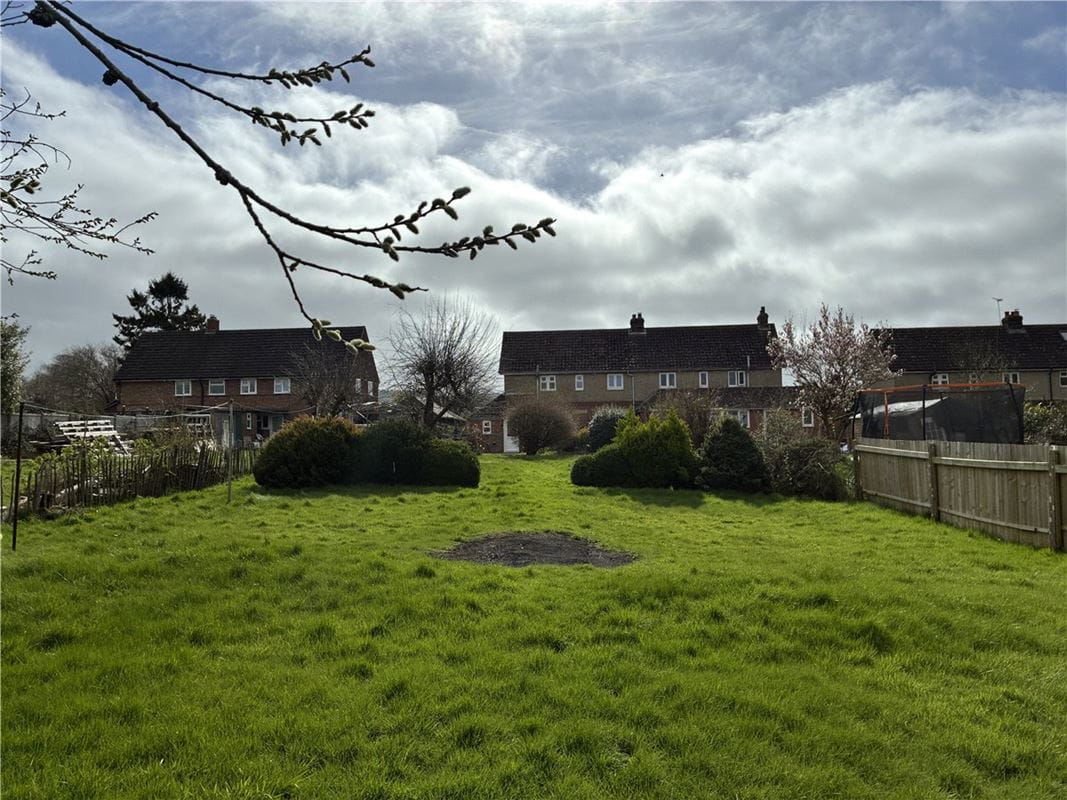 3 bedroom house, Severalls, Ham SN8 - Available