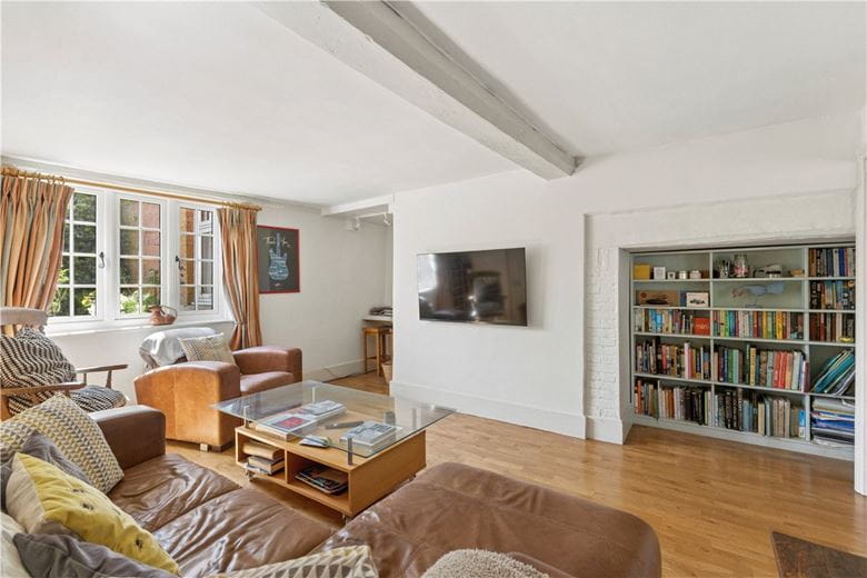 6 bedroom house, The Street, All Cannings SN10 - Available