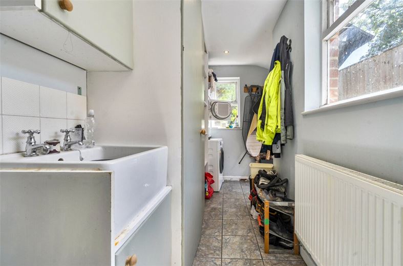 4 bedroom house, School Lane, Manton SN8 - Available