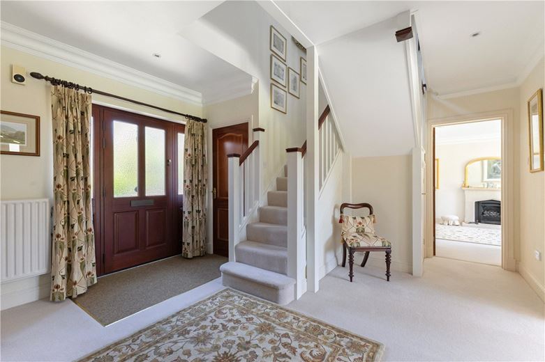 5 bedroom house, Grafton Place, East Grafton SN8 - Available