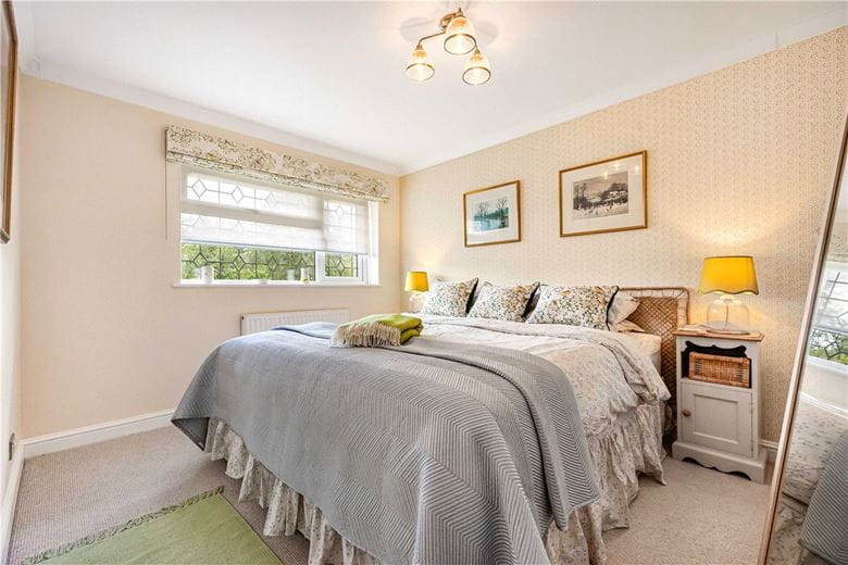 5 bedroom house, Forge Close, Milton Lilbourne SN9 - Available