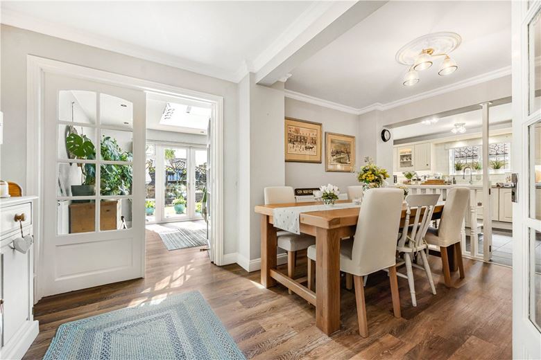 5 bedroom house, Forge Close, Milton Lilbourne SN9 - Available