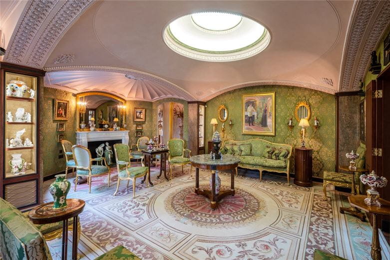 4 bedroom house, St Katharine By The Tower, London E1W - Available