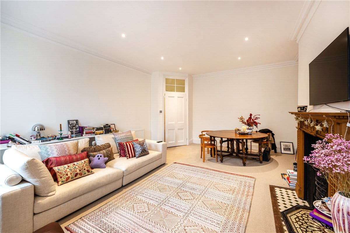 1 bedroom flat, Upper Wimpole Street, Marylebone W1G - Available