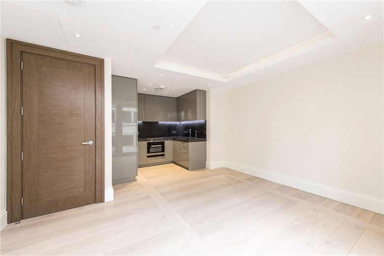 1 bedroom flat, Strand, Mayfair WC2R - Available