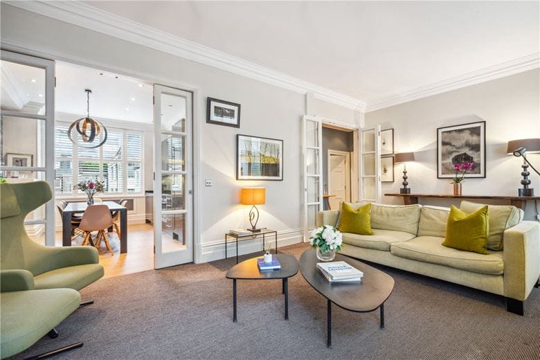 2 bedroom flat, New Cavendish Street, Marylebone W1G - Available