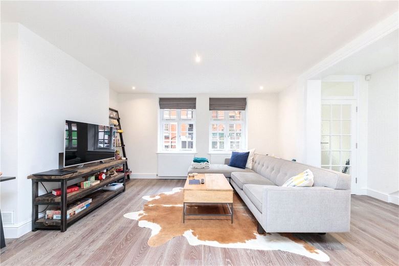 3 bedroom flat, Wheatley Street, Marylebone W1G - Available