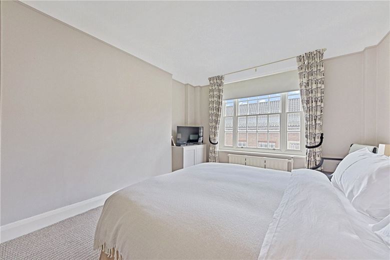 2 bedroom flat, Bryanston Place, Marylebone W1H - Available