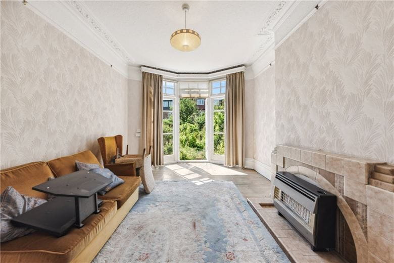 4 bedroom , Collingwood Avenue, London N10 - Available
