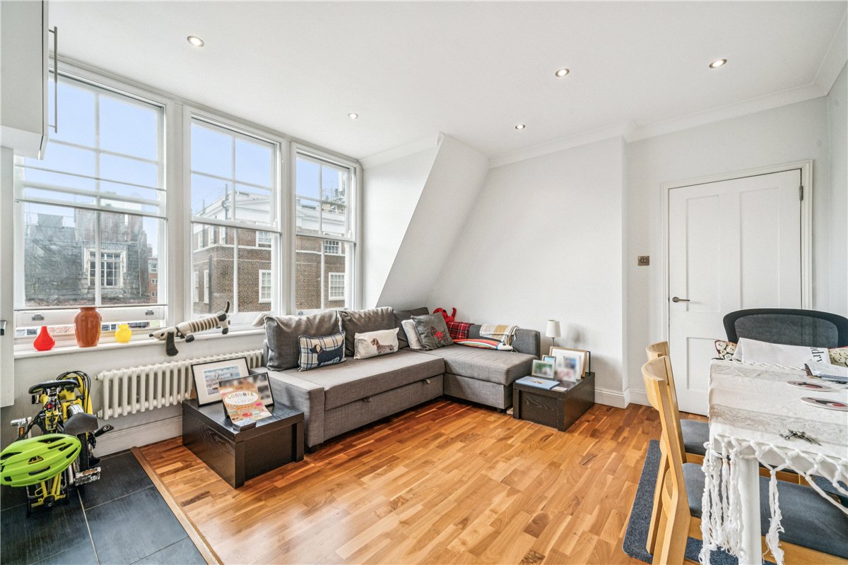 1 bedroom flat, Great Smith Street, London SW1P - Available
