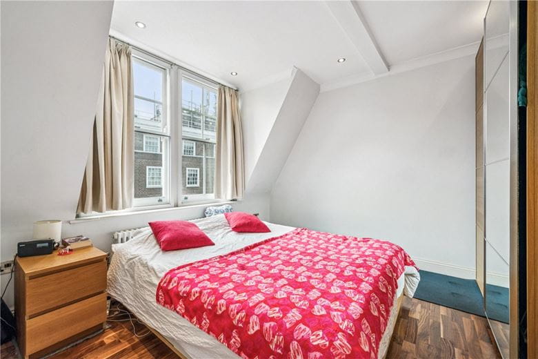 1 bedroom flat, Great Smith Street, London SW1P - Available