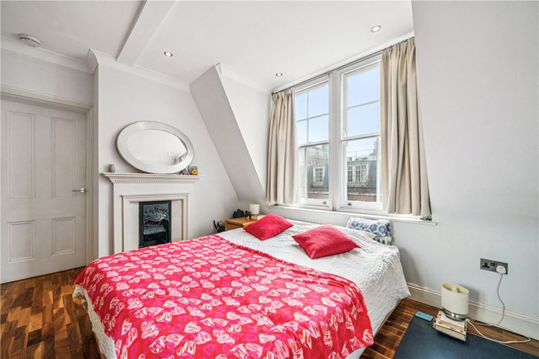 1 bedroom flat, Great Smith Street, London SW1P - Available