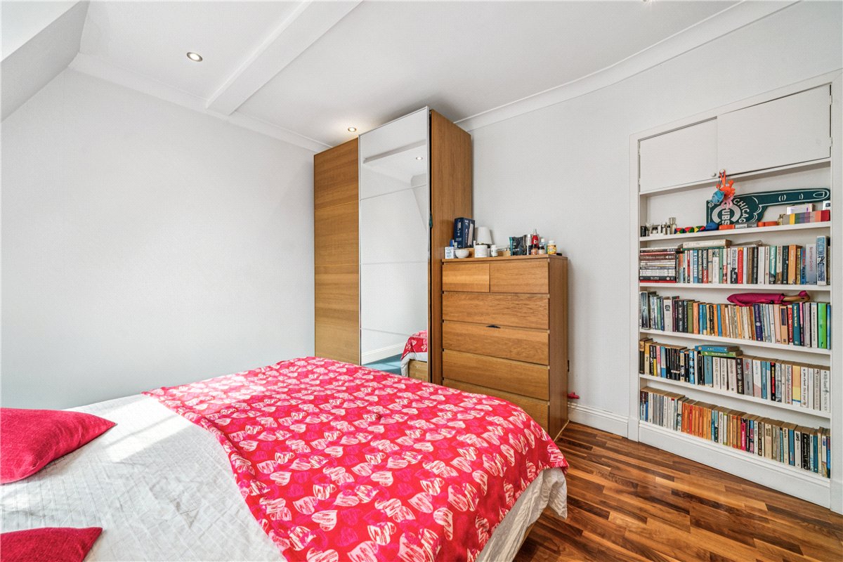 1 bedroom flat, Great Smith Street, London SW1P - Available
