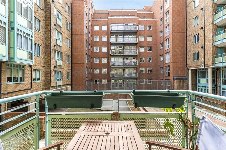 2 bedroom flat, Chapter Street, London SW1P - Available