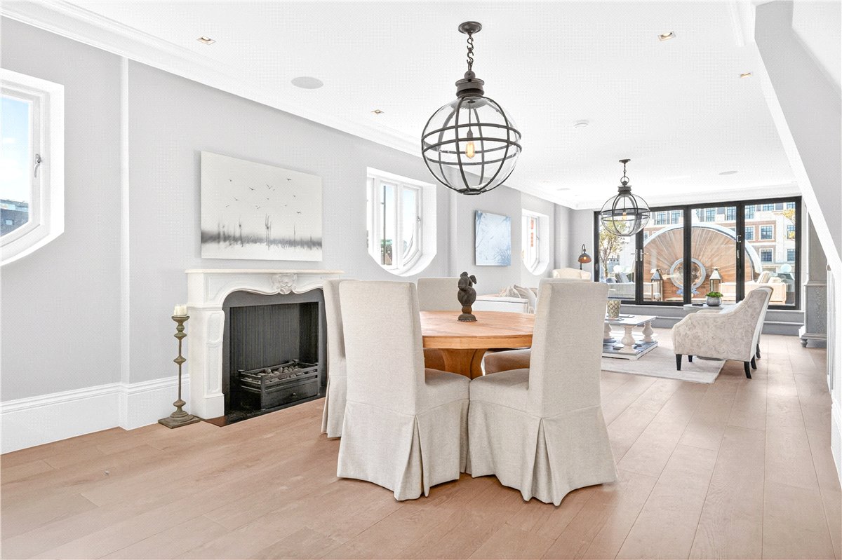 3 bedroom flat, Tavistock Street, London WC2E - Available