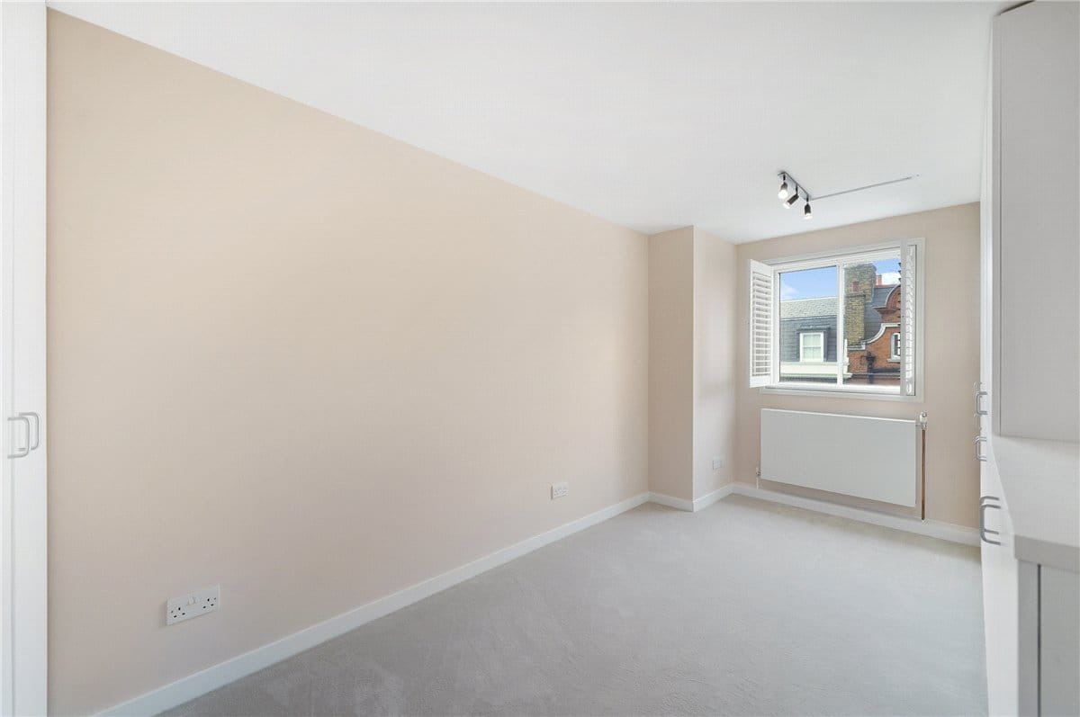 3 bedroom flat, Harley Street, London W1G - Available