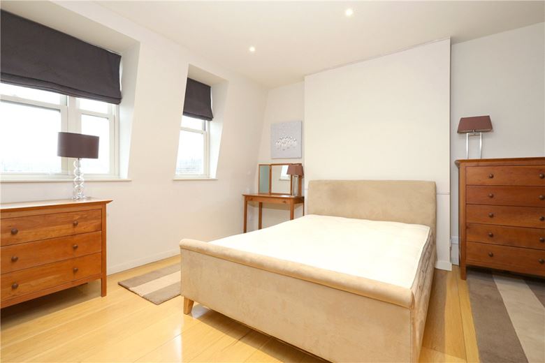2 bedroom flat, New Cavendish Street, London W1G - Sold