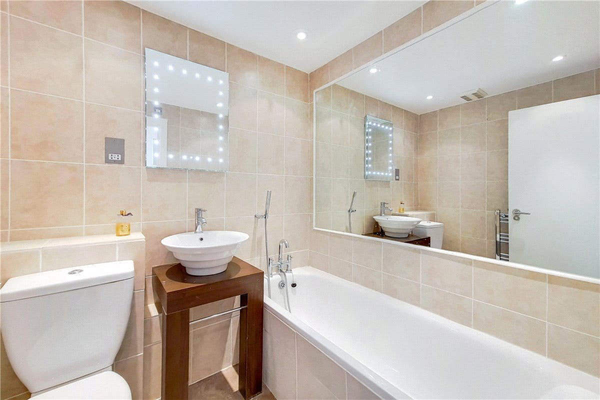 2 bedroom house, Wimpole Mews, Marylebone W1G - Available