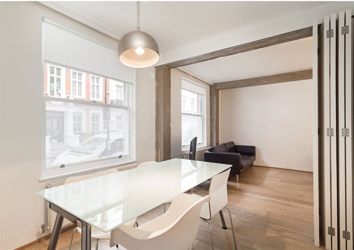 1 bedroom flat, Wimpole Street, London W1G - Available