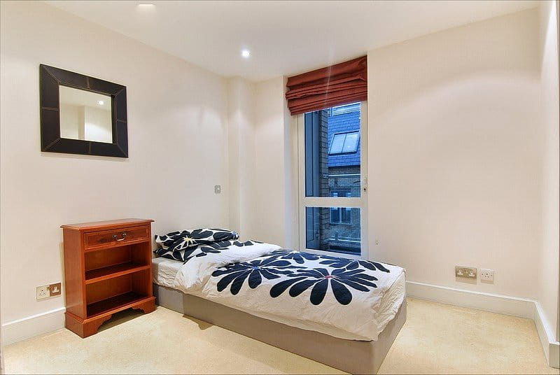 2 bedroom flat, Barrett Street, Marylebone W1U - Available