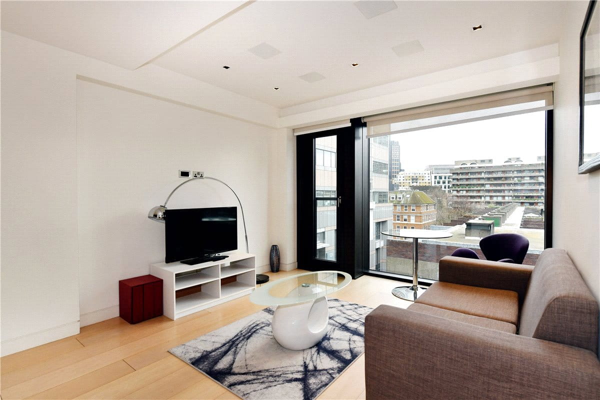 1 bedroom flat, Wood Street, St Pauls EC2Y - Available