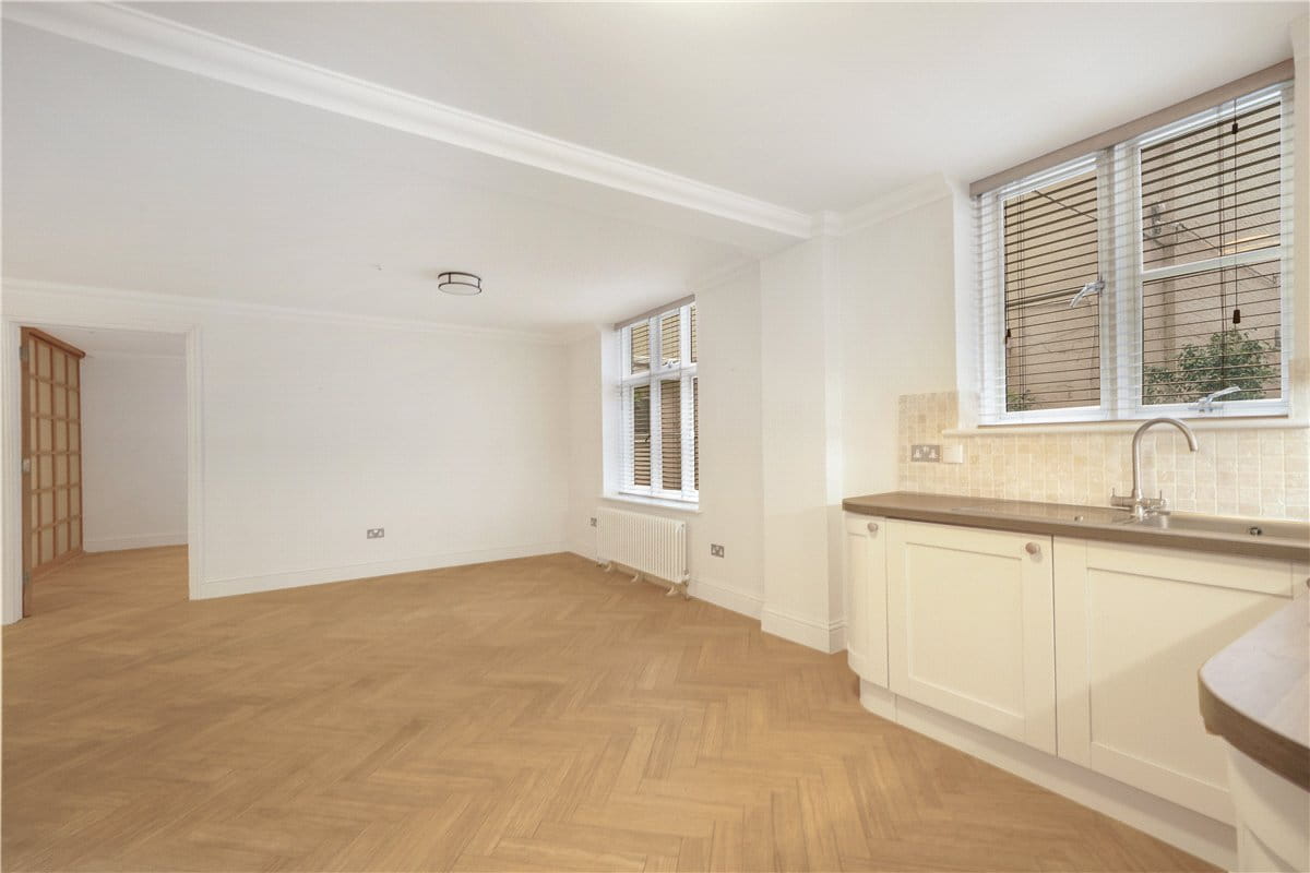 1 bedroom flat, South Audley Street, Mayfair W1K - Available