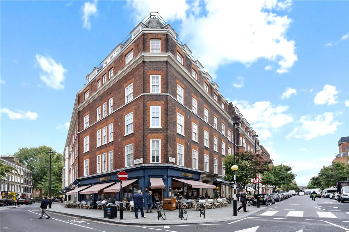 1 bedroom flat, Basildon Court, 28 Devonshire Street W1G - Available