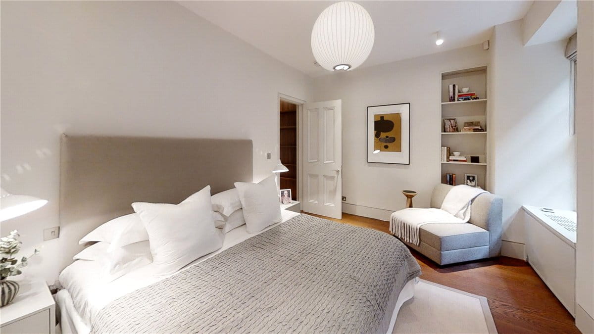 4 bedroom flat, Devonshire Place, Marylebone W1G - Available