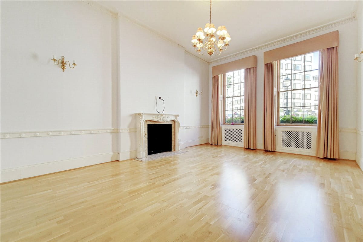 1 bedroom flat, Chesham Place, Belgravia SW1X - Let Agreed