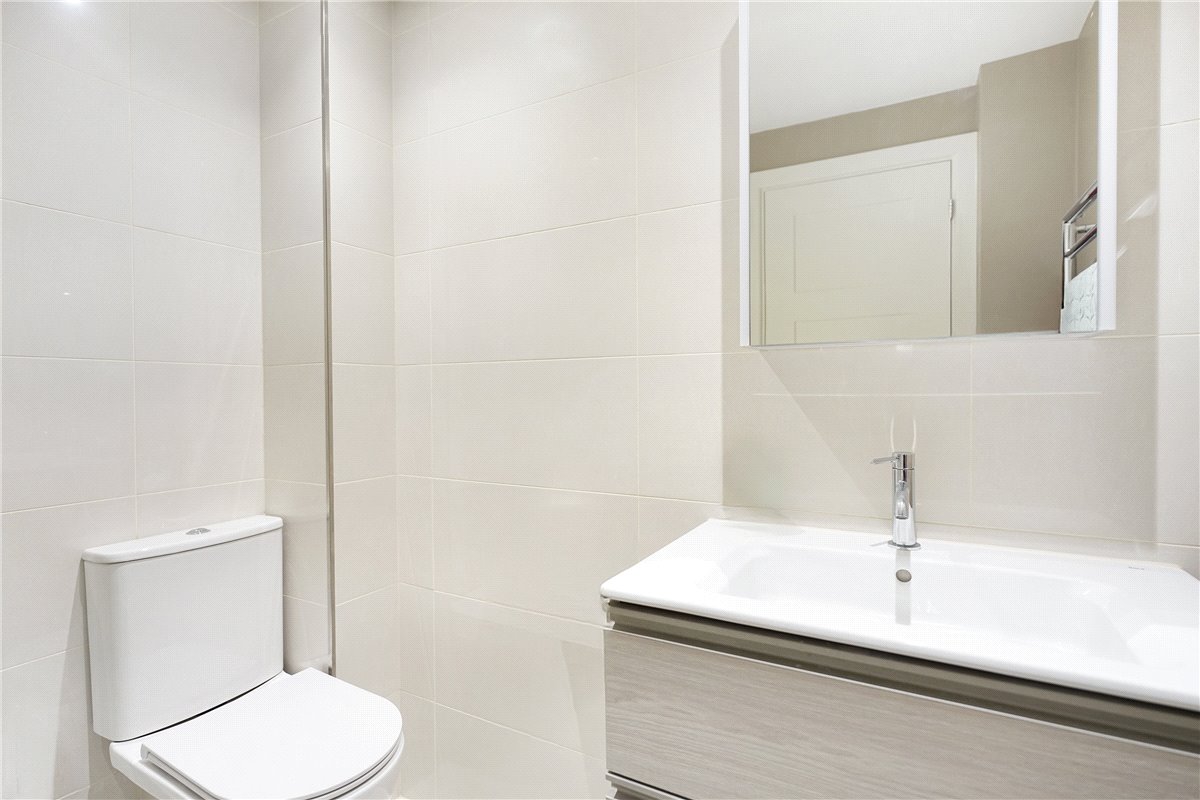 4 bedroom flat, Beaufort Gardens, Knightsbridge SW3 - Let Agreed