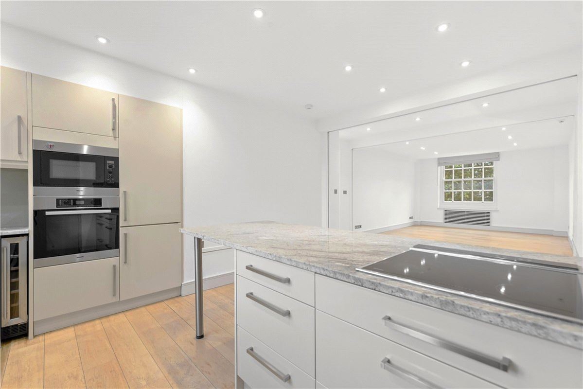 2 bedroom flat, Lowndes Square, Belgravia SW1X - Available