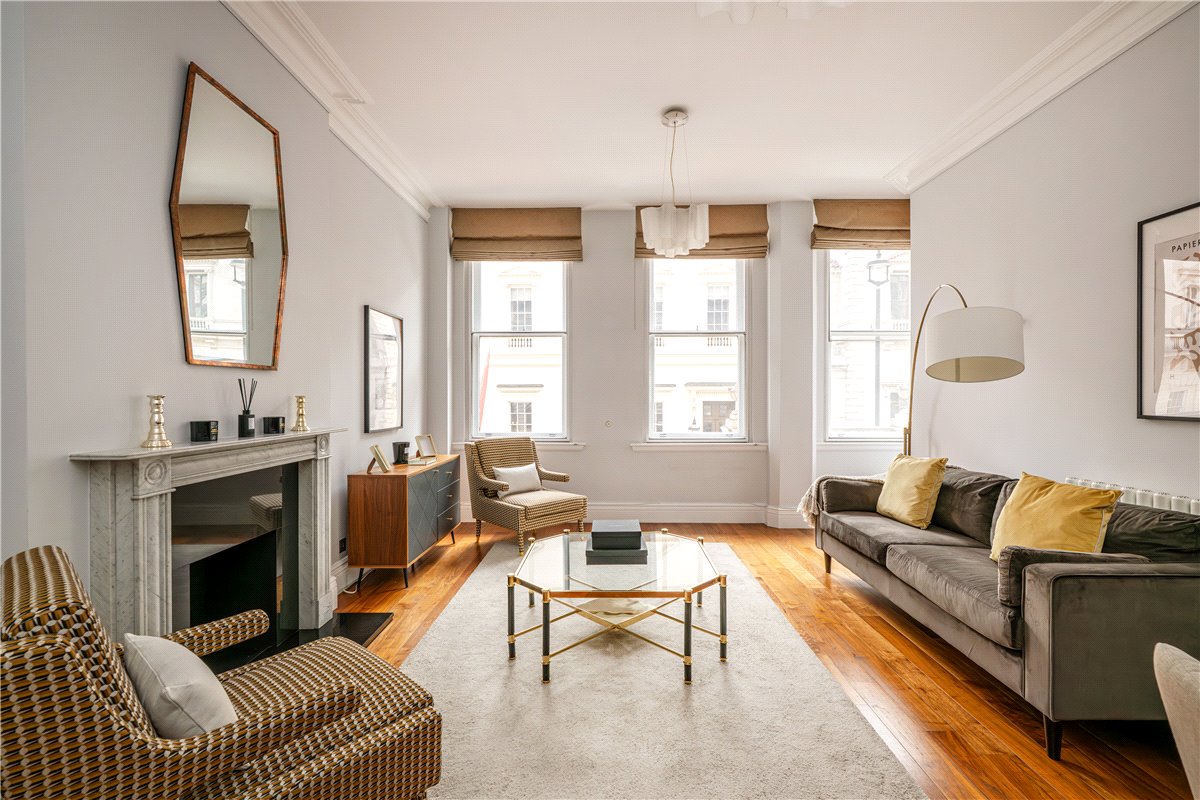 1 bedroom flat, Pall Mall, St James`s SW1Y