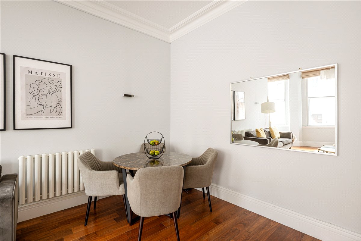 1 bedroom flat, Pall Mall, St James`s SW1Y