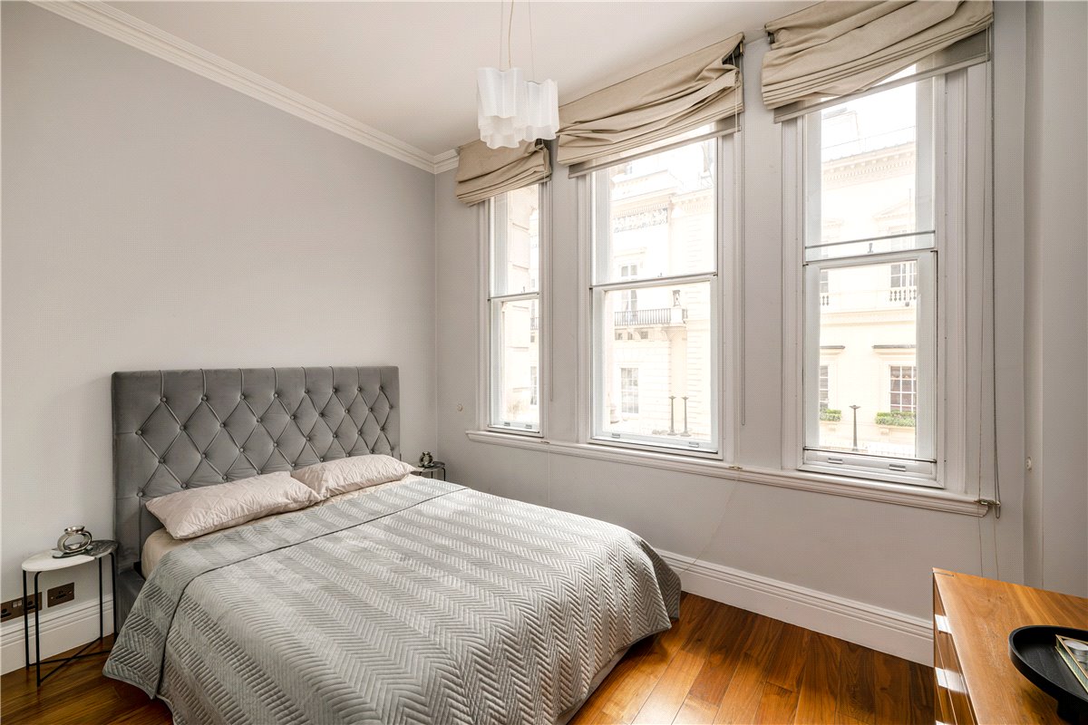 1 bedroom flat, Pall Mall, St James`s SW1Y