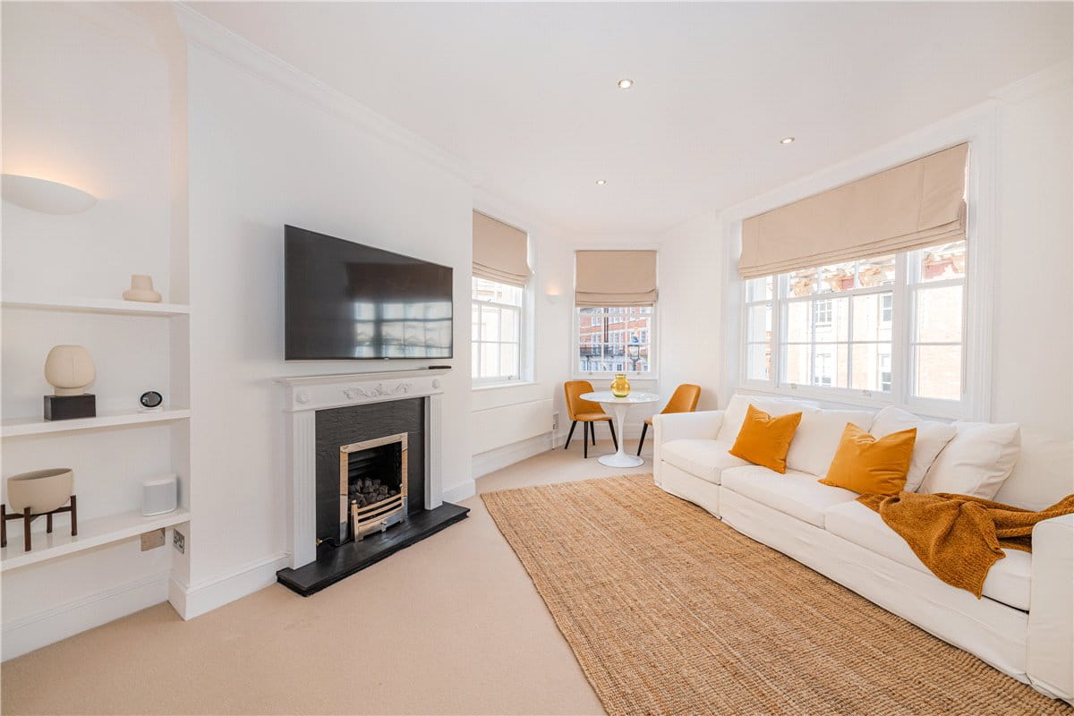 1 bedroom flat, Brook Street, Mayfair W1K - Available
