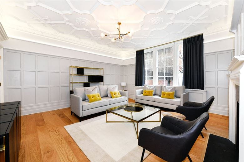 2 bedroom flat, Park Street, Mayfair W1K - Available