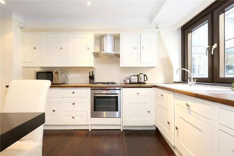 2 bedroom flat, Rose and Crown Yard, St James's SW1Y - Available