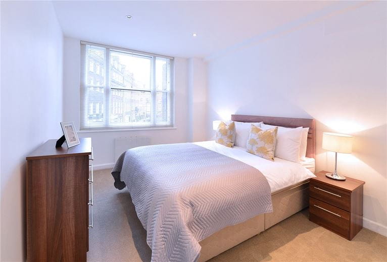 1 bedroom flat, Hill Street, Mayfair W1J - Available
