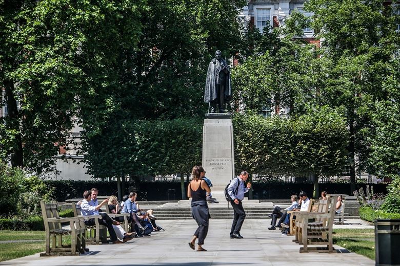 2 bedroom flat, North Audley Street, Mayfair W1K - Available