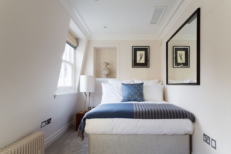 6 bedroom house, Upper Brook Street, Mayfair W1K - Available