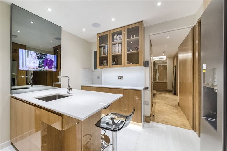 3 bedroom flat, Upper Grosvenor Street, Mayfair W1K - Available