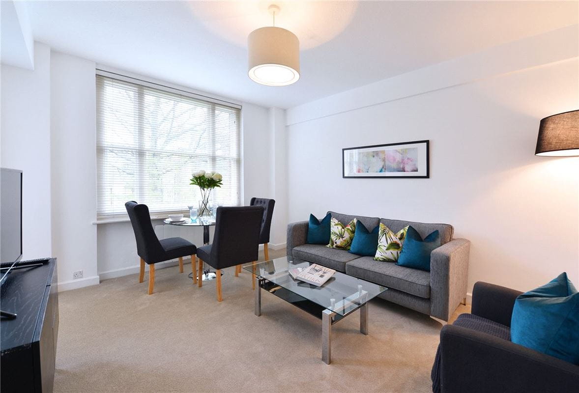 1 bedroom flat, Hill Street, Mayfair W1J - Available