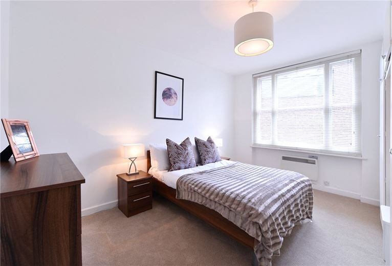 1 bedroom flat, Hill Street, Mayfair W1J - Available