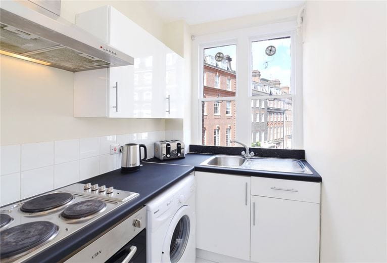 1 bedroom flat, Hill Street, Mayfair W1J - Available
